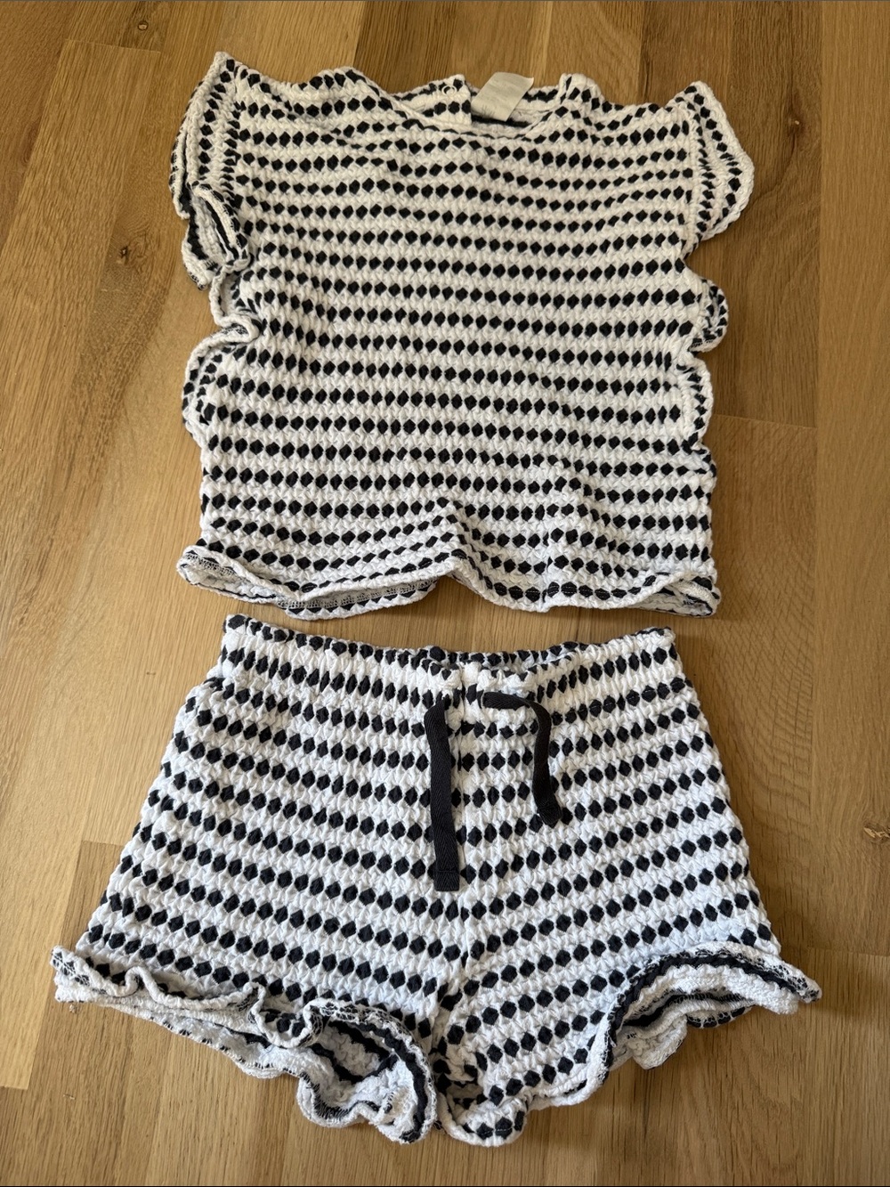 H&M Black and White Knit Athletic Lounge Shorts Set